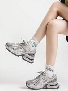 米色运动鞋女鞋2024新款厚底运动鞋女款舒适时尚跑步鞋休闲运动鞋女户外鞋女鞋透气网眼 - 灰色 - 查看 9