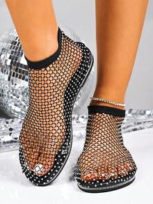Damen schwarze modische bequeme Sandalen mit rundem Zehenbereich, Cut Out Mesh, Strass-Dekoration, leicht atmungsaktiv, sexy, elegant, Slip-On Flache Sandalen - Schwarz - Übersicht 3