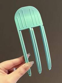 Lazy Person's High Forehead Magic Tool, Seamless Hair Clip, Wind-Shaped Comb, Hair Root Setting, Hair Clip, No Damage To Hair, High Foreheads Fluffy Clip, Bangs Magic Tool, Female High Forehead Hair Pad, Fixed Hair Clip, Lazy Person's Flat Head Magic Tool.