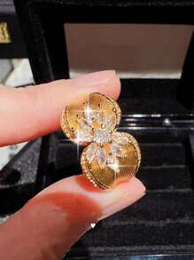 1pc Fantasy Flowers Shape 18k Gold Plated Engagement Rings For Women Luxury Hallow Cubic Zirconia Wedding Ring For Daily Decoration, Banquet, Prom, Party Jewelry Gift