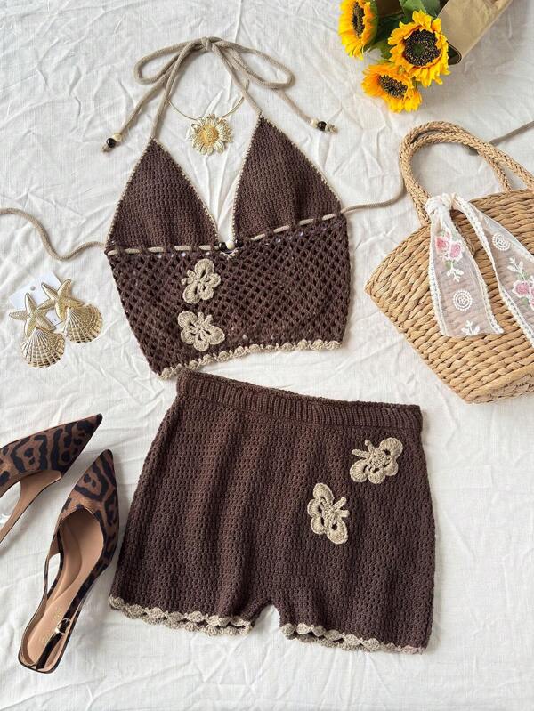 Sexy Y2K-top met vlinderapplicatie in koffiebruin, haltertop met elastische tailleband en lage taille, gehaakte shorts in 2-delige set - perfecte zomeroutfits voor vrouwen, ideaal voor gehaakte strandvakantie-outfits, poolparty's, eilanduitjes, huwelijksreizen, casual vakantiedagen, stranduitjes en gezellige herfstbijeenkomsten.