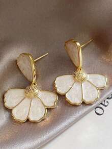 1 Pair Floral Design Fresh Earrings Suitable For Daily Matching