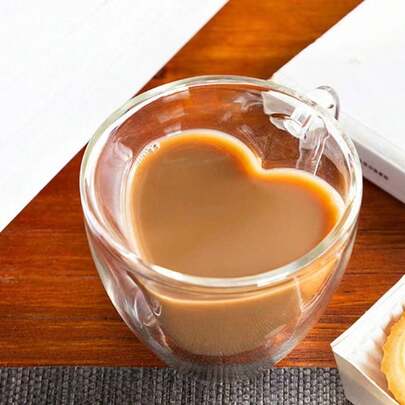 1/2/6个装心形双层隔热玻璃咖啡杯、茶杯，双层玻璃杯80毫升。透明、独特、隔热，带手柄。适用于浓缩咖啡、卡布奇诺。也可作为送给妻子、女友和家人的独特生日礼物或返校节礼物。