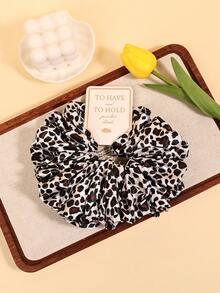 1 Pc Satin Soft Large Hair Scrunchie With Card Holder, Leopard Pattern Suitable For Singles Party/Holidays/Wedding, Elastic Damage-Free Hair Tie Gift For Women, Casual ,Hair Accessories Ponytail Head Accessories Elastic Band Holiday Accessories,Travel,Birthday - Leopard - View 3