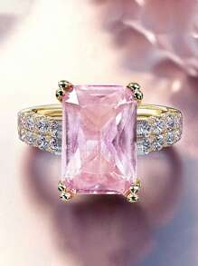1 pieza Anillo de compromiso de lujo y romántico de princesa, chapado en oro con circonita cúbica sintética rosa cuadrada brillante, que simboliza la nobleza y el amor eterno, mejor opción de regalo para el compromiso, la boda, el aniversario, el Día de San Valentín, la mamá, la madre, el Día de la Madre, regalo