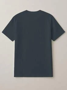 Playera Estampada para Hombre con Diseño Paradise de Palmeras y Olas – Camiseta Casual Algodón Estilo Verano Urbano con Corte Regular y Cuello Redondo Ideal para Playa, Salidas o Diario - Azul Marino - Ver 4