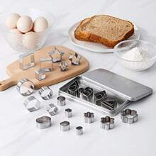 24 Stücke/box Mini Keksform-set Mit Aufbewahrungseisen-box,edelstahl Fondant Keks Stampfer, Kuchen- Und Gebäckdekoration Backzubehör Für Diy, Weiche Süßigkeit Und Kuchen Form