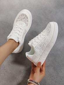 Zapatillas deportivas de mujer de corte bajo informal, zapatos planos blancos de moda versátiles, zapatos de lona minimalistas ligeros y cómodos para el tiempo libre - Blanco - Ver 3