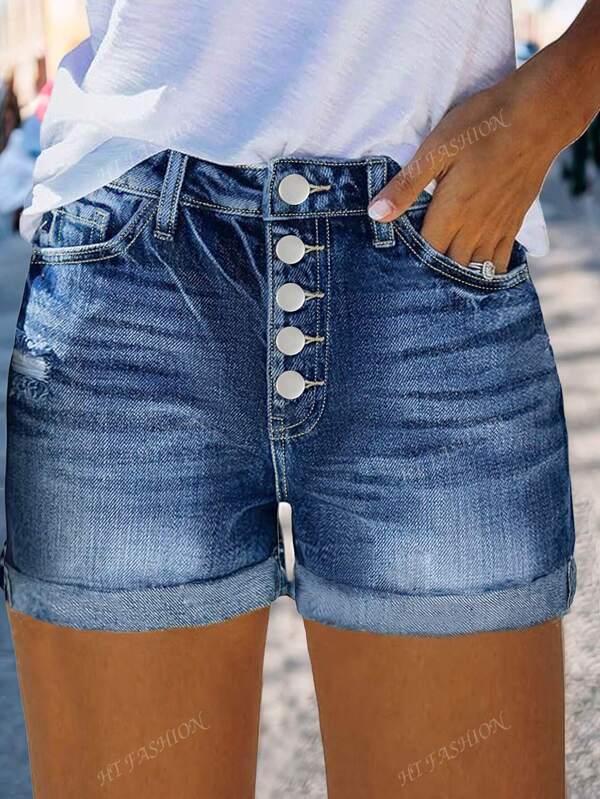 Dames denim shorts met zomerse, casual opgerolde randen en kattenhaardetails op de enkel, perfect voor een lichtgewicht combinatie