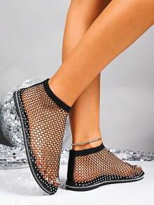 Damen schwarze modische bequeme Sandalen mit rundem Zehenbereich, Cut Out Mesh, Strass-Dekoration, leicht atmungsaktiv, sexy, elegant, Slip-On Flache Sandalen - Schwarz - Übersicht 6