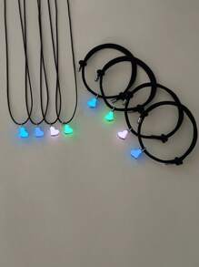 ATLVXJL Set de 8 piezas con colgante de corazón, trébol y puzle magnético que brilla en la oscuridad, juego de collar y brazalete de joyería casual, adecuado para uso diario y regalo para días festivos