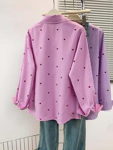 Áo sơ mi nữ cổ polo in hình trái tim kẻ sọc - Áo kiểu tay dài cài cúc dáng casual, thích hợp mặc hàng ngày vào mùa xuân, hè và thu. - Sọc hồng - Xem 4