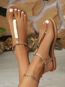 1双链条印花优雅派对度假沙滩波西米亚风PU皮革交叉绑带平底凉鞋，适合沙滩、节日、婚礼、休闲穿着、夏季，人字拖 - 卡其色 - 查看 6