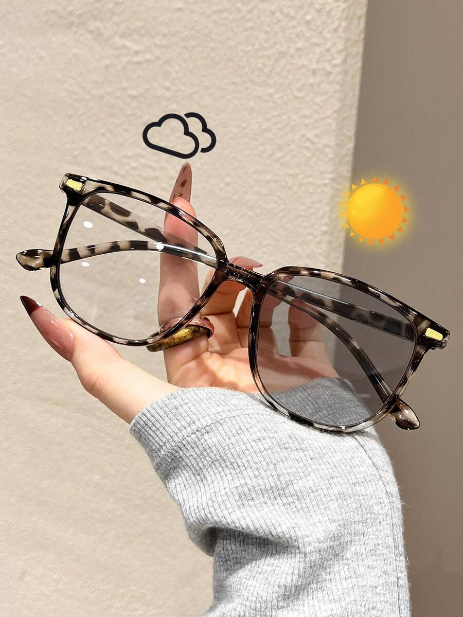 New 1pc Lively Spicy Classic Leopard Popular Design Women Fashion Photochromic Eyeglasses For Driving Boating Fishing Camping Beach Party Appointment Outfits Fashion Accessories