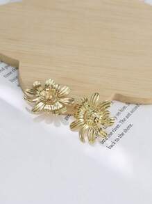1 Pair Fashionable, Elegant, Unique Sunflower Stud Earrings