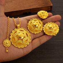 Set de joyería de 4 a 6 piezas de estilo africano y árabe con color dorado clásico e incluye aretes, anillos, collares, pulseras, cadenas para el cabello y pasadores para el cabello, regalos para fiestas de Oriente Medio
