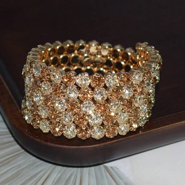 Bracelet manchette multi-couche en cristal mode femme, convient pour le port quotidien