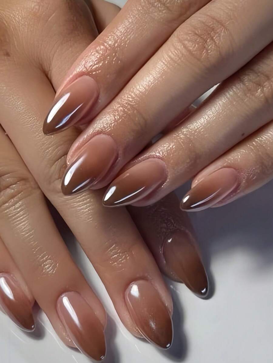 Set da 24 unghie a mandorla lunghe da applicare, in stile semplice ma intellettuale, con tonalità di nudo e marrone, con 1 lima per unghie e 1 gel trasparente inclusi