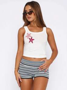 Women Casual Summer Rib Knit Tank Tops Sequin Starfish Embroidery Sleeveless Sccop Neck Slim Fitted Crop Tops Beachwear - 紅白色 - 查看 3