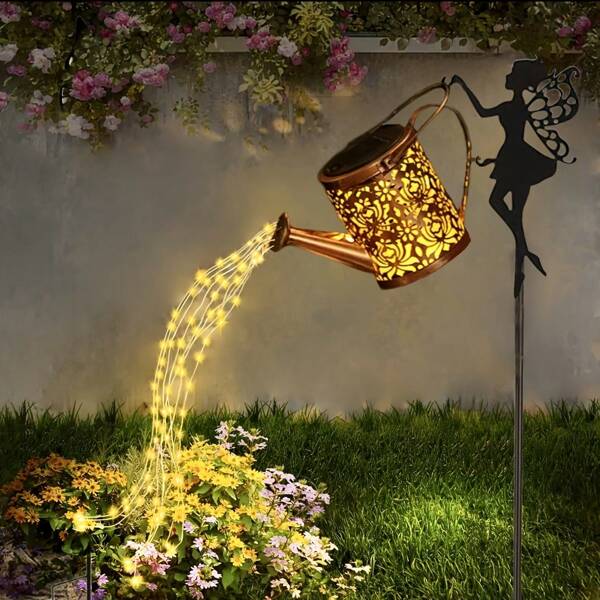 1 pezzo Luce da giardino in forma di annaffiatoio con energia solare e LED, luce da giardino solare impermeabile a forma di angelo, lampada decorativa a forma di stella per vialetti, prati, patii e cortili - decorazione di illuminazione sospesa, in metallo, ideale per l'atmosfera di una festa