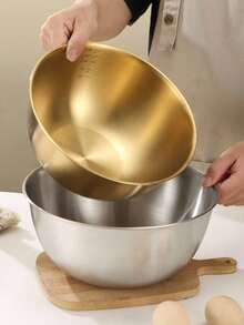 A Set Of Three Stainless Steel Mixing Bowls, Kneading Bowls, Salad Bowls, For Cooking Food, Kitchenware