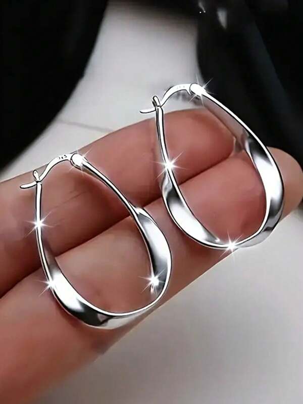 1 Pair Unique Moebius Strip Design Women Earrings, Low Allergy. Perfect Gift For Girlfriend. Suitable For Daily Wear, Elegant & Low Allergy