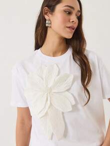 BIANCO LUCCI Elegant 3D Floral Decor Short Sleeve T-Shirt, Summer Graphic Tees Women Cute Tops Kawaii Homecoming - White - View 10