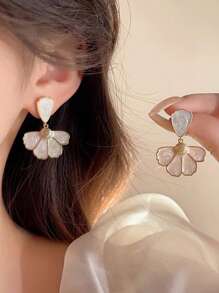 1 Pair Floral Design Fresh Earrings Suitable For Daily Matching