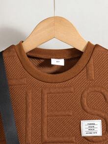 2 件男童休闲装短袖纯色 T 恤和短裤套装，带小袋，日常穿着，夏季