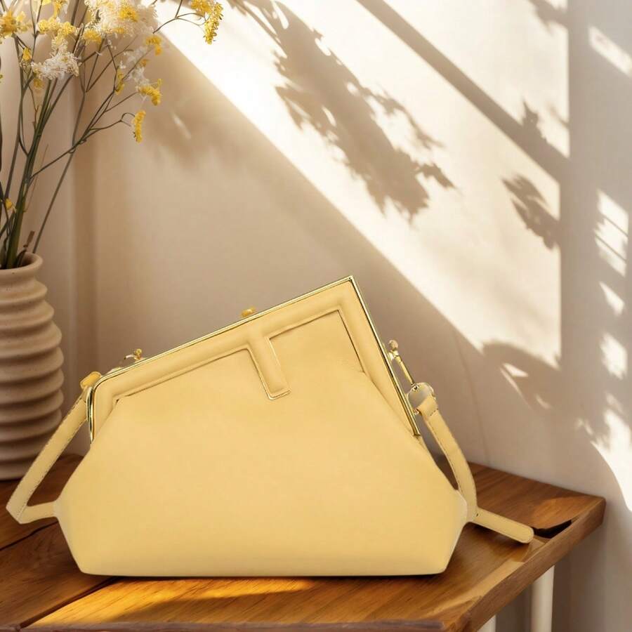 Classic PU Leather Shoulder Bag For Women Chic Adjustable Chain Strap Purse Versatile Crossbody Handbag - 黃色 - 查看 1