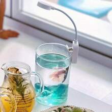 1/2 Unidades Lámpara de iluminación para acuario con pinza, 3 fuentes de luz de color, conmutación entre modos de luz blanca, cálida y neutra, brillo ajustable, cabeza giratoria 360°, flexible y portátil, tamaño pequeño, alimentada por batería (batería no incluida)/versiones recargables, adecuada para plantas de acuario, recipiente de vidrio, pequeño estanque de agua dulce, accesorio de iluminación para acuario, lámpara para pecera, lámpara para libros pequeños