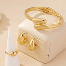 4pcs Gold Heavy Metal Geometric Waterdrop Matte Bracelet Ring Earring Jewelry Set, Minimalist Elegant Multipurpose Daily Accessories