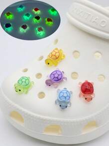 10pcs Glow-In-The-Dark Hole Shoes Accessories, Cute Cartoon 3D Turtle Detachable Decorative Accessories, Luminous After Absorbing Light, Beach Shoes Fluorescent Decorative Buttons