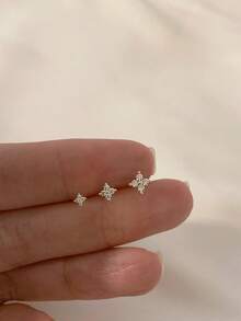 6 件金色 3-5 毫米 CZ 方晶锆石耳钉套装，百搭珠宝配饰，适合女性日常佩戴 - 花朵耳環套裝 - 查看 4