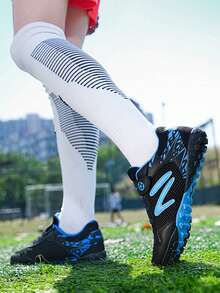 New Children's Football Shoes, Breathable Mesh Upper, Summer Trainers For Elementary School Boys & Girls, Casual Sports Cleats - Black - View 4