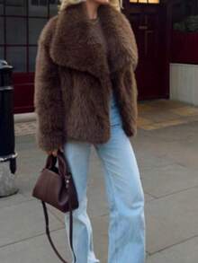 LEILEIBEI Autumn/Winter New Thickened Faux Fox Fur Collar Faux Fur Short Coat, Youthful Elegant Mid-Length Fur Effect Outerwear