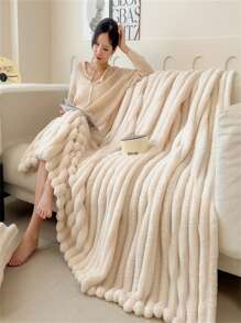 1pc Striped Soft & Comfortable Blanket, Suitable For Sofa, Bed, Home Use, All Seasons, Christmas, Halloween, Mother's Day Gift, Bedroom Decor, Camping, Plush Faux Fur, Milk Plush, Flannel Throw Blanket, Nap Blanket, Office Nap Blanket