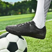 1 par de chuteiras de futebol masculinas de cano baixo para treino da Copa do Mundo, tênis de futebol, calçados esportivos para atividades ao ar livre, chuteiras de futebol, estilo esportivo, antiderrapantes e resistentes ao desgaste, design de ponta curta TF, cabedal de couro PU, cores vibrantes, sola de borracha, uso profissional em partidas, adequado para campos de grama curta e lamacenta - Preto - Ver 7