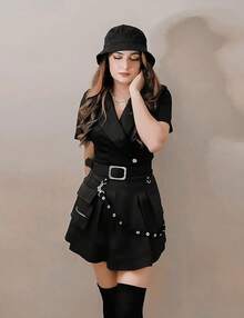 Ruolai Goth Black Pleated Mini Skirt With Chain High Waisted Tennis Skirt - 黑色 - 查看 2