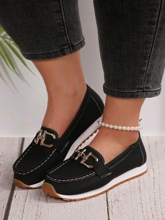 Women's Embossed Lychee Pattern Metal Chain Decor Round Toe Soft Bottom Sneakers, Suitable For Outdoor Sports And Daily Driving, Black Casual Flat Sports Shoes, All Seasons