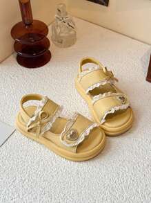 Sandalias para niñas 2025 Nuevas Zapatos de verano para niños Zapatos de playa de suela blanda Sandalias deportivas de moda para niñas pequeñas Zapatos antideslizantes
