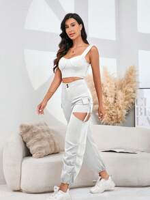Juego Utilitario con Toque Femenino: Crop Top de Tirantes Anchos + Pants con Aberturas en Muslos - ¡Estilo Urbano y Atrevido! - Blanco - Ver 4