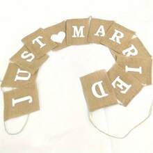 Jutesack "NUR VERHEIRATET" Schwalben-Wimpel, Outdoor Garten Hochzeitsdekoration, Hochzeitsparty Deko, herzförmiger Jutesack Zugflagge, Hochzeitsatmosphäre Dekorationsbanner