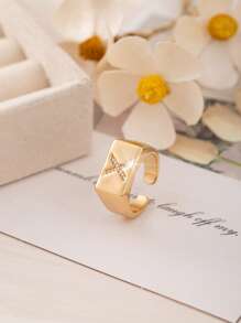 1 Stück modischer minimalistischer Buchstaben 26 Buchstaben quadratischer offener Ring, geeignet für tägliches Dekor-Tragen, kann ein Geschenk für Liebhaber, Freunde, Familie an Geburtstag, Feiertag, Jahrestag sein