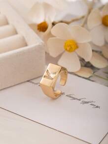 1 Stück modischer minimalistischer Buchstaben 26 Buchstaben quadratischer offener Ring, geeignet für tägliches Dekor-Tragen, kann ein Geschenk für Liebhaber, Freunde, Familie an Geburtstag, Feiertag, Jahrestag sein