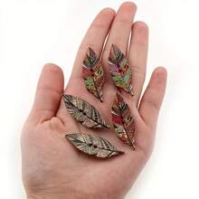 30pcs Mixed Colors Leaves/Feather Buttons Painting Wooden Buttons DIY Wooden Buttons For Crafts Decorative Buttons Buttons For Clothing Sewing Scrapbooking Accessories.(Size: 1.5cm*4.2cm/0.59inch*1.65inch)