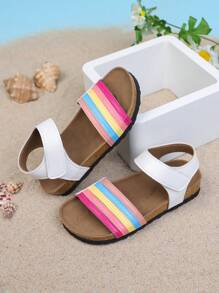 1 par de nuevas sandalias planas de moda para niñas con decoración arcoíris, versátiles para usar en exteriores, viajes y días festivos