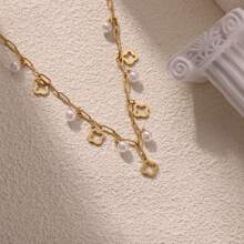 1 pieza Collar de acero inoxidable con baño de oro de 18K, diseño hueco de trébol, con conchas y perla, elegante y minimalista, adecuado para fiesta, citas y uso en la oficina