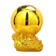 كأس كرة قدم ذهبي الكرة للديكور المكتبي مصنوع بتقنية الطلاء الكهربائي، كأس كرة قدم من الراتنج هدية للأعياد والميلاد