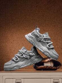Zapatillas casuales de verano para hombres, diseño especial, de suela gruesa, transpirables, versátiles, con diseño atlético y deportivo, suela gruesa, aumentan la altura, duraderas, livianas, estilo retro robusto, para gimnasio